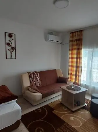 Apartment Fenix & *